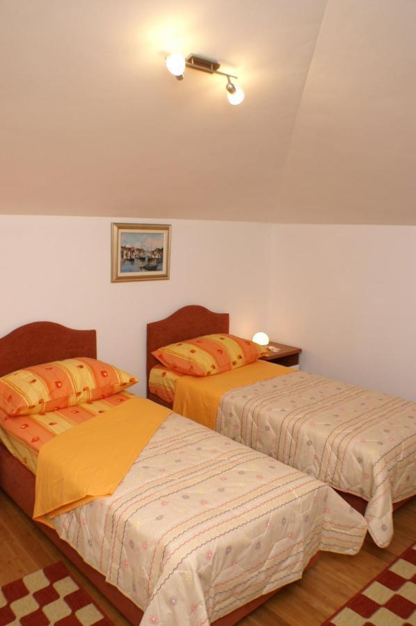 Apartments By The Sea Supetar, Brac - 4274 エクステリア 写真