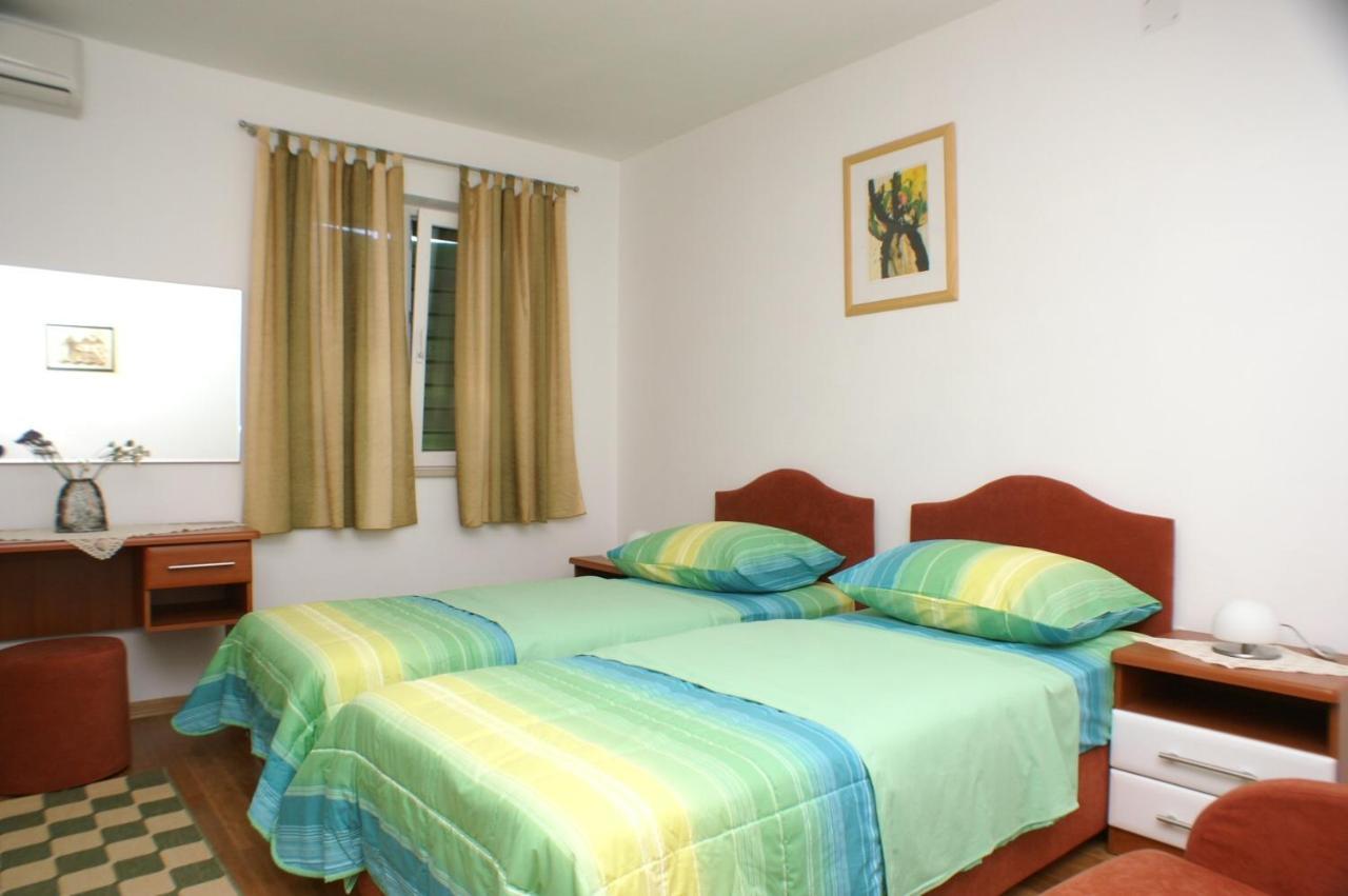 Apartments By The Sea Supetar, Brac - 4274 エクステリア 写真
